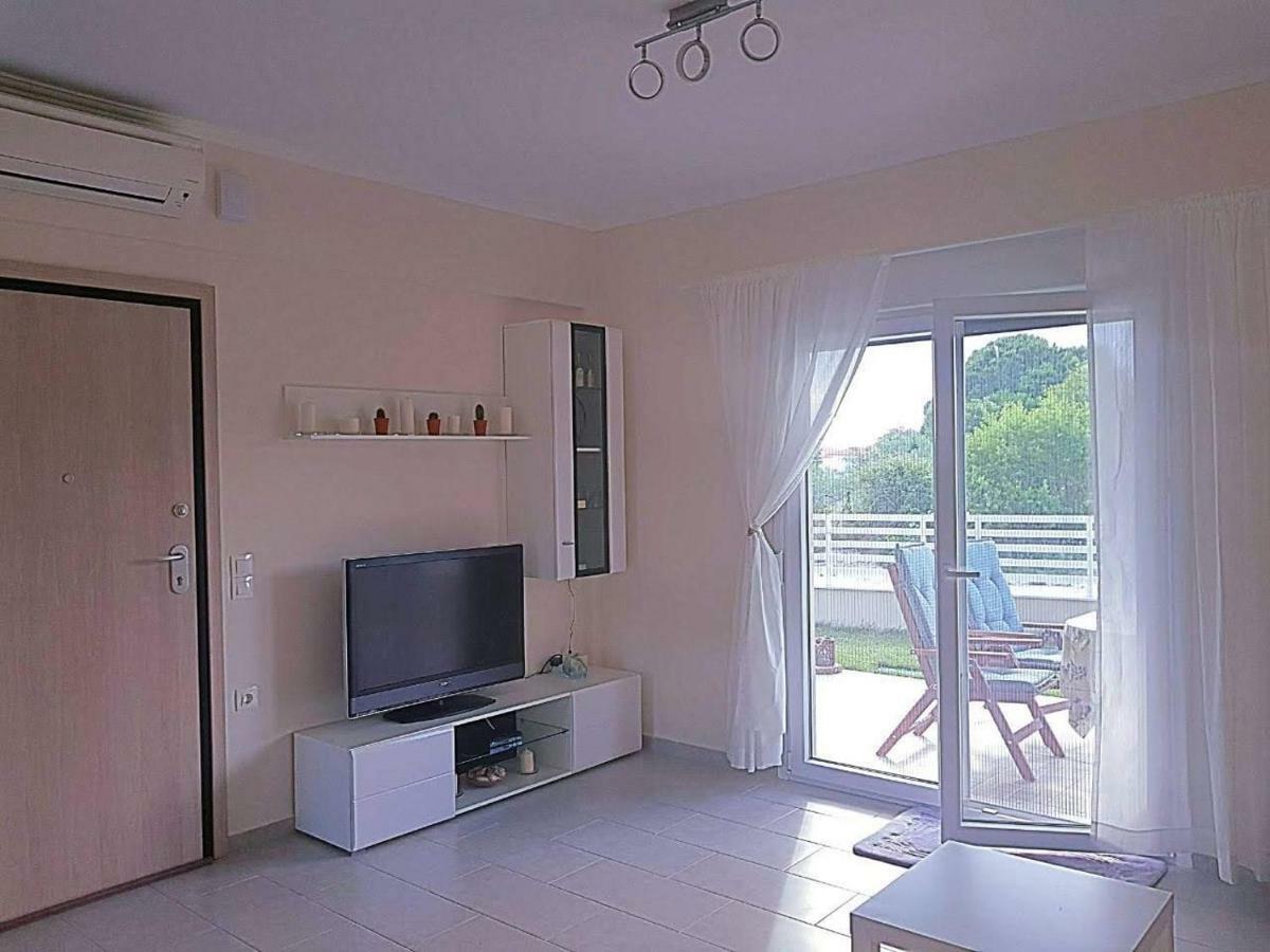 Mango Apartment Nikiti  Exterior photo