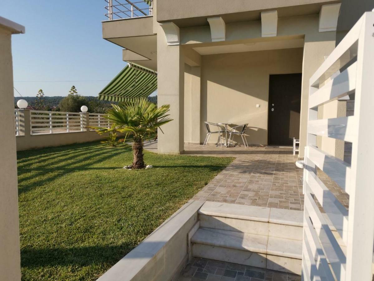 Mango Apartment Nikiti  Exterior photo
